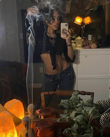 Aaliyeezy