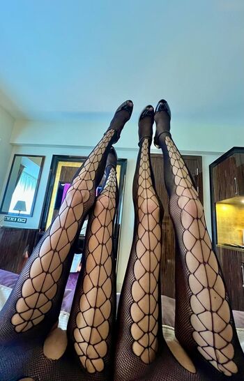 Adelalinka Twins