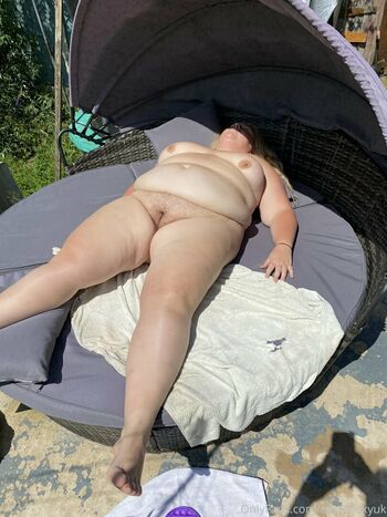 adelesexyuk