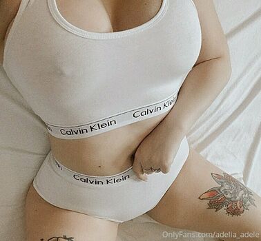 adelia_adelia