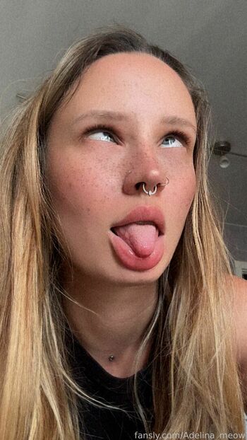 Adelina_meow
