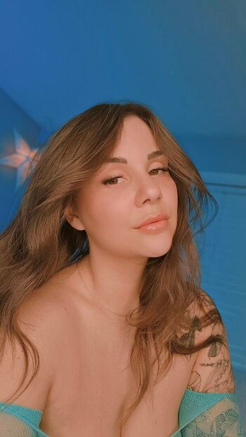 Adora_Amour