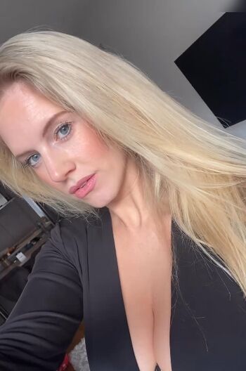 Adore Sophia