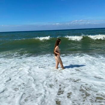 Adri Caceres