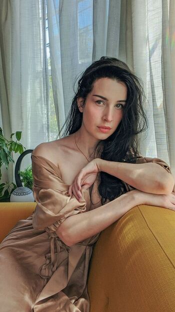 Aella_Girl
