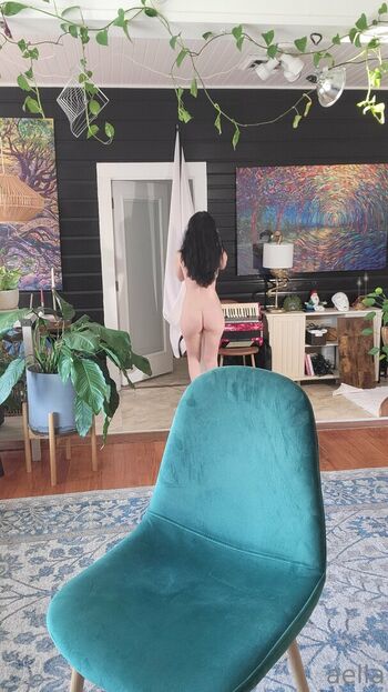 Aella_Girl