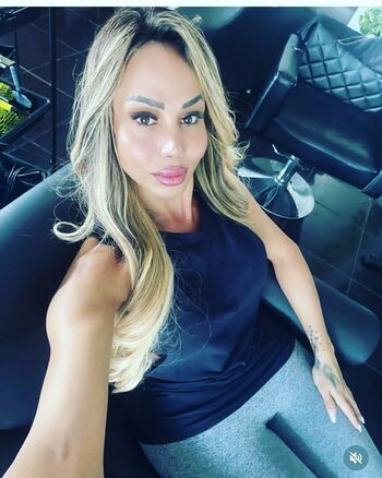 Agatha Ferraz