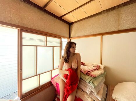 Ai Shinozaki