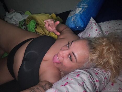 akiliahightower32