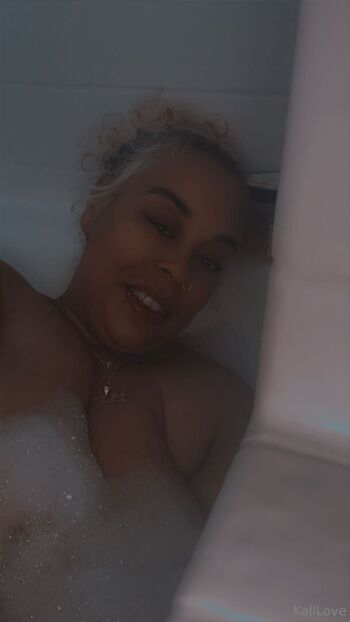 akiliahightower32
