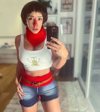 Alanah Pearce