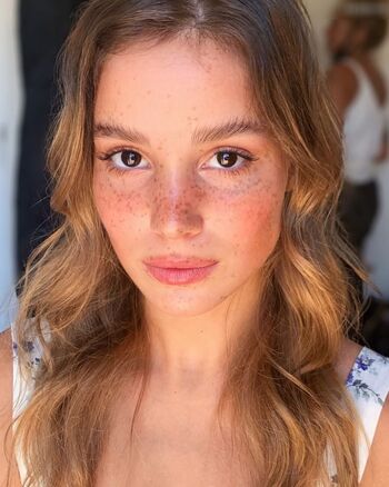 Alba Baptista