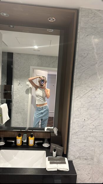 aleandrafrerk / ale4ndra