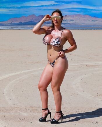 Alessia_model