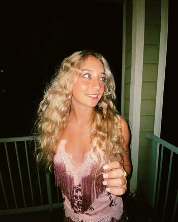 Alexa Goldberg