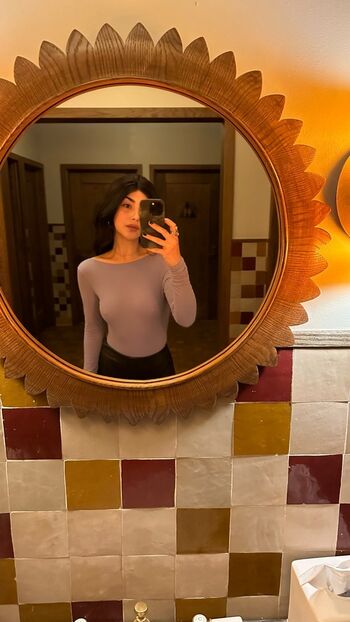 Alexa Mansour
