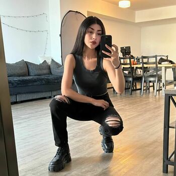 Alexa Mansour