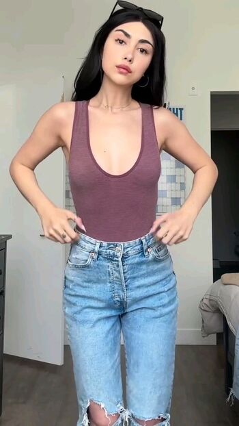 Alexa Mansour