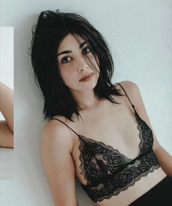 Alexa Mansour
