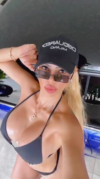 Alexa Mena