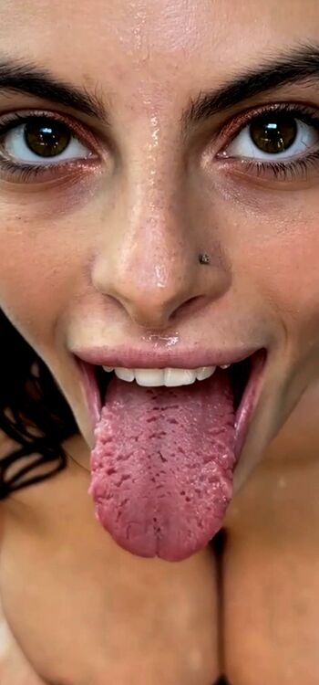 Alexa Pearl