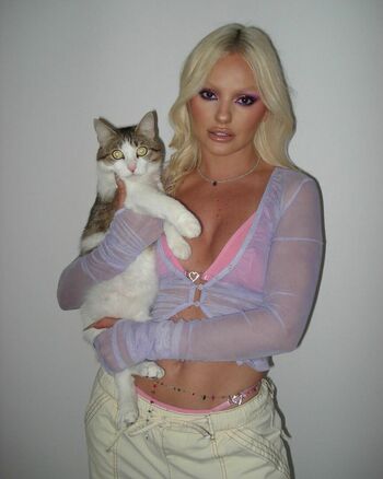 Alexandra Stan