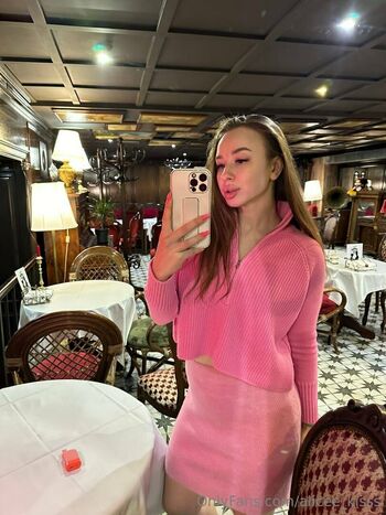 alicee_kisss