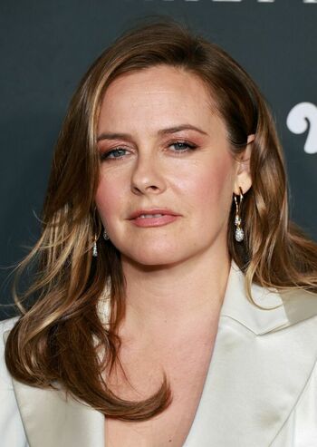 Alicia Silverstone