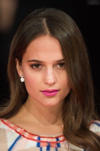 Alicia Vikander