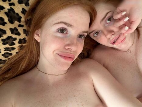 Aliciehotty & Emiliacutie