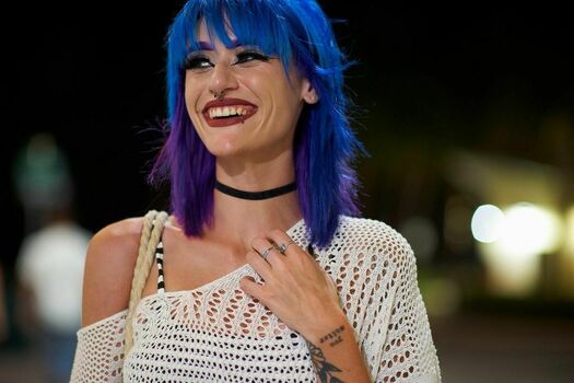 Alikat Goth Girl