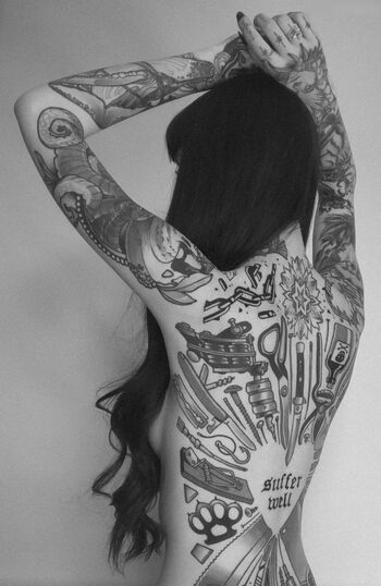 Alina Benson/Alinabnsn