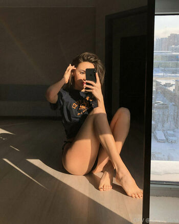 Alina Lando