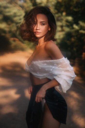 Alina Lando