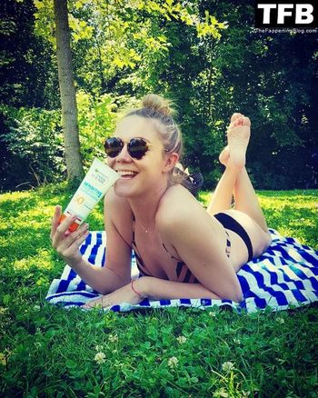Alina Merkau