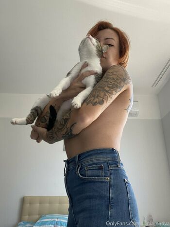 alisa_sativa