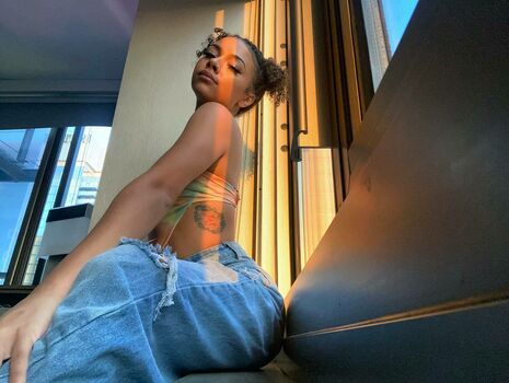 Alix Lapri