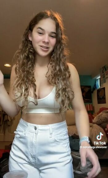 Allegra Levone