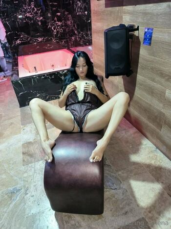 alluring_athena