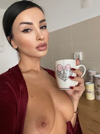 Alyssia Kent