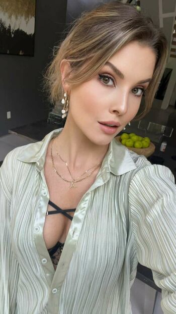 Amanda Cerny