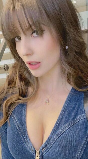 Amanda Cerny