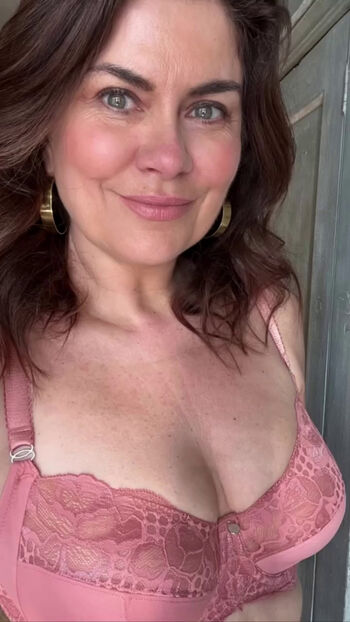 Amanda Lamb