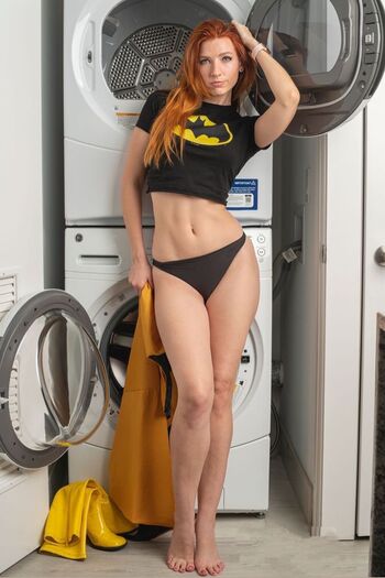 Amanda Lynne