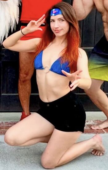 Amanda Lynne