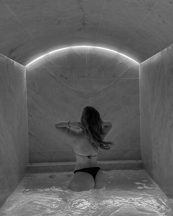 Amanda Meirelles