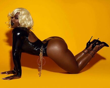 Amara La Negra