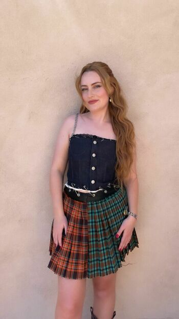 Amelia Dimoldenberg
