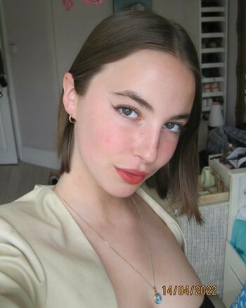 Amelie Manzoli