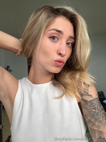 Amy_lovvee